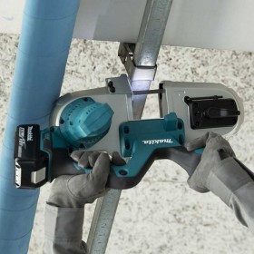 Sierra de banda para metales a batería de 18V LXT DPB182Z MAKITA